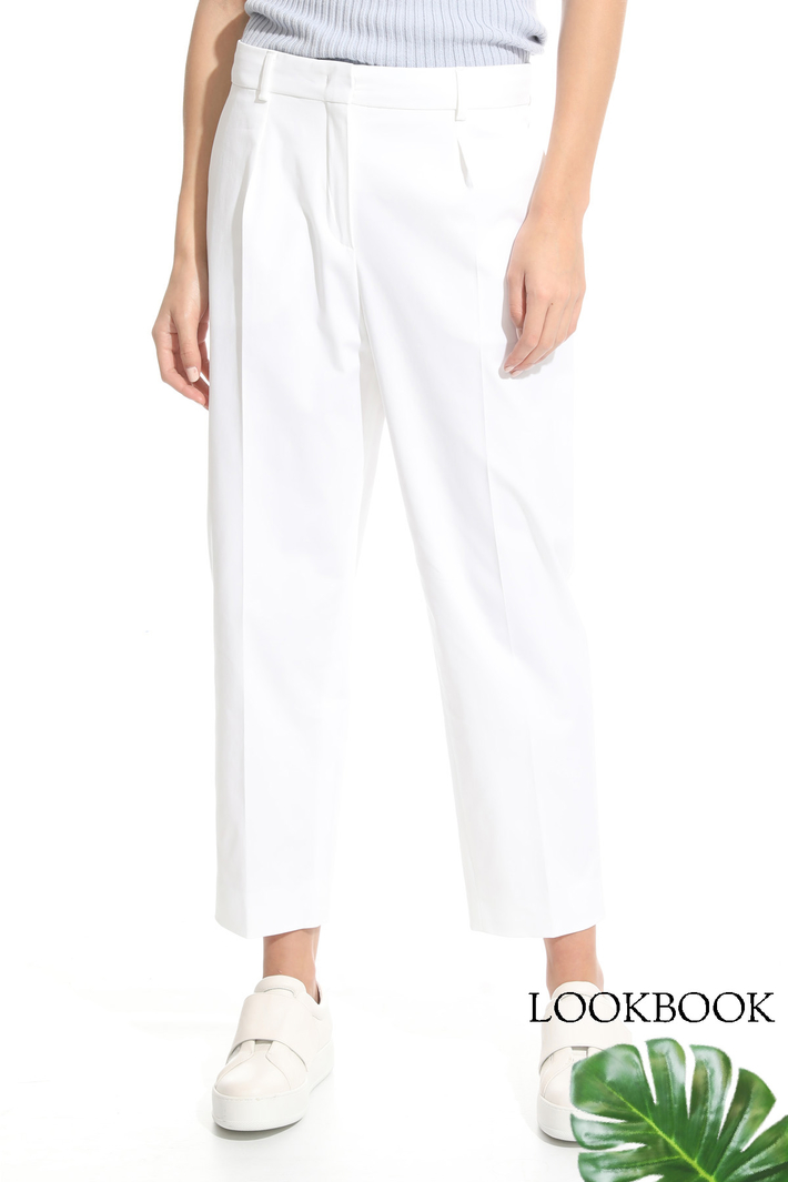 Cropped trousers in gabardine
Intrend Cropped trousers in gabardine
Intrend