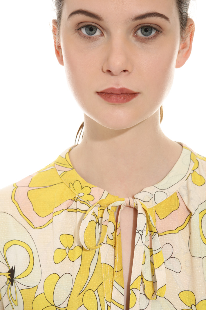 Three-quarter sleeve blouse Intrend Three-quarter sleeve blouse Intrend