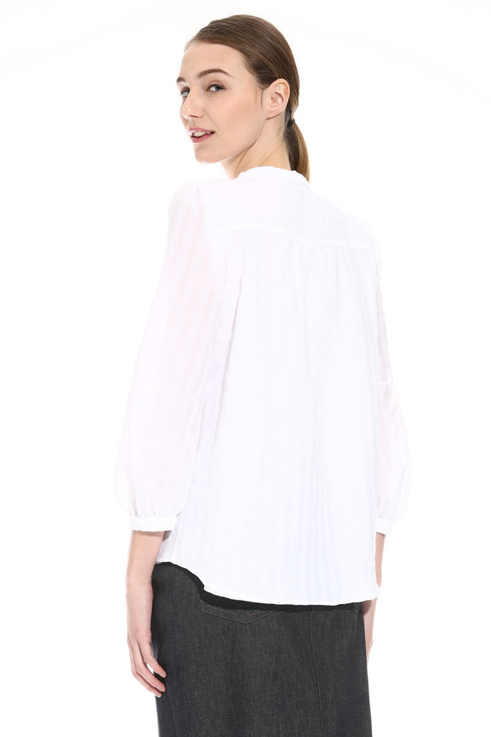 Puff sleeve blouse Intrend Puff sleeve blouse Intrend