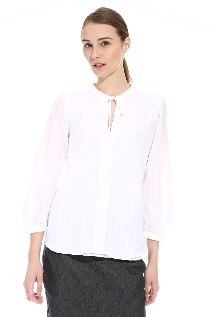 Puff sleeve blouse Intrend Puff sleeve blouse Intrend