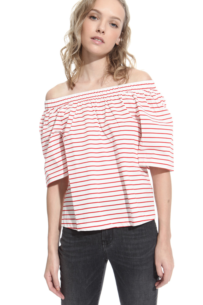 Off-the-shoulder top Intrend Off-the-shoulder top Intrend