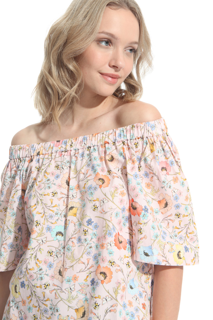 Off-the-shoulder top Intrend Off-the-shoulder top Intrend