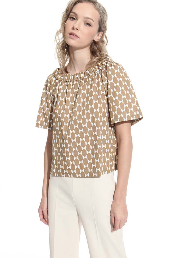 Off-the-shoulder top Intrend Off-the-shoulder top Intrend
