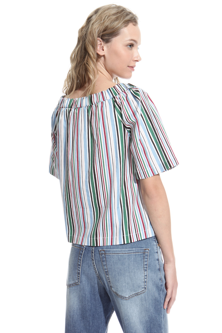 Off-the-shoulder top Intrend Off-the-shoulder top Intrend