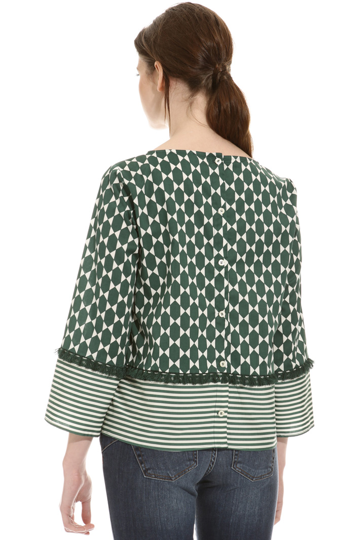 Fringed muslin blouse Intrend Fringed muslin blouse Intrend