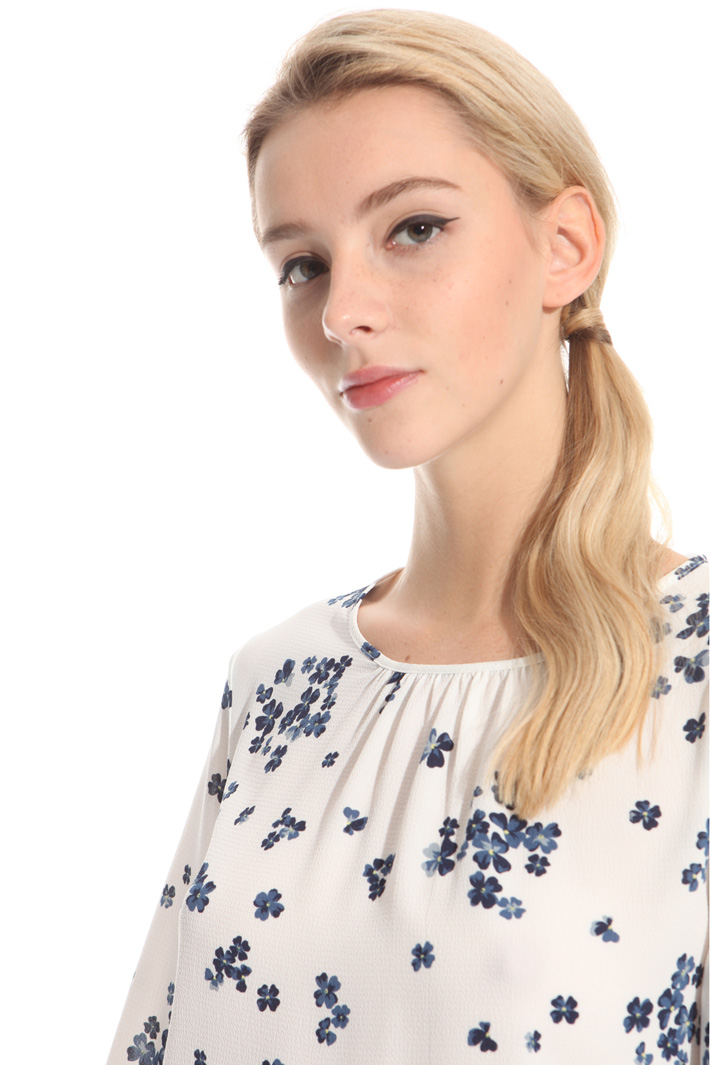 Printed crepe blouse Intrend Printed crepe blouse Intrend