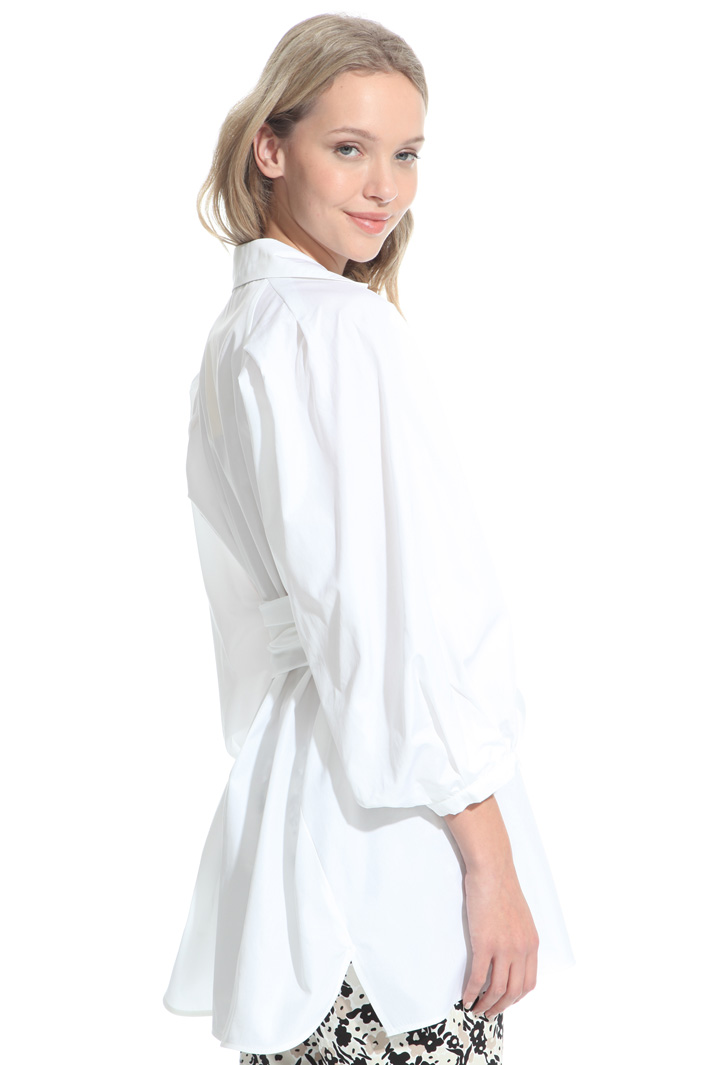 Oversized shirt in poplin Intrend Oversized shirt in poplin Intrend