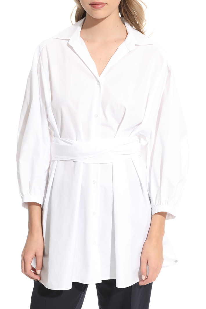 Oversized shirt in poplin Intrend Oversized shirt in poplin Intrend