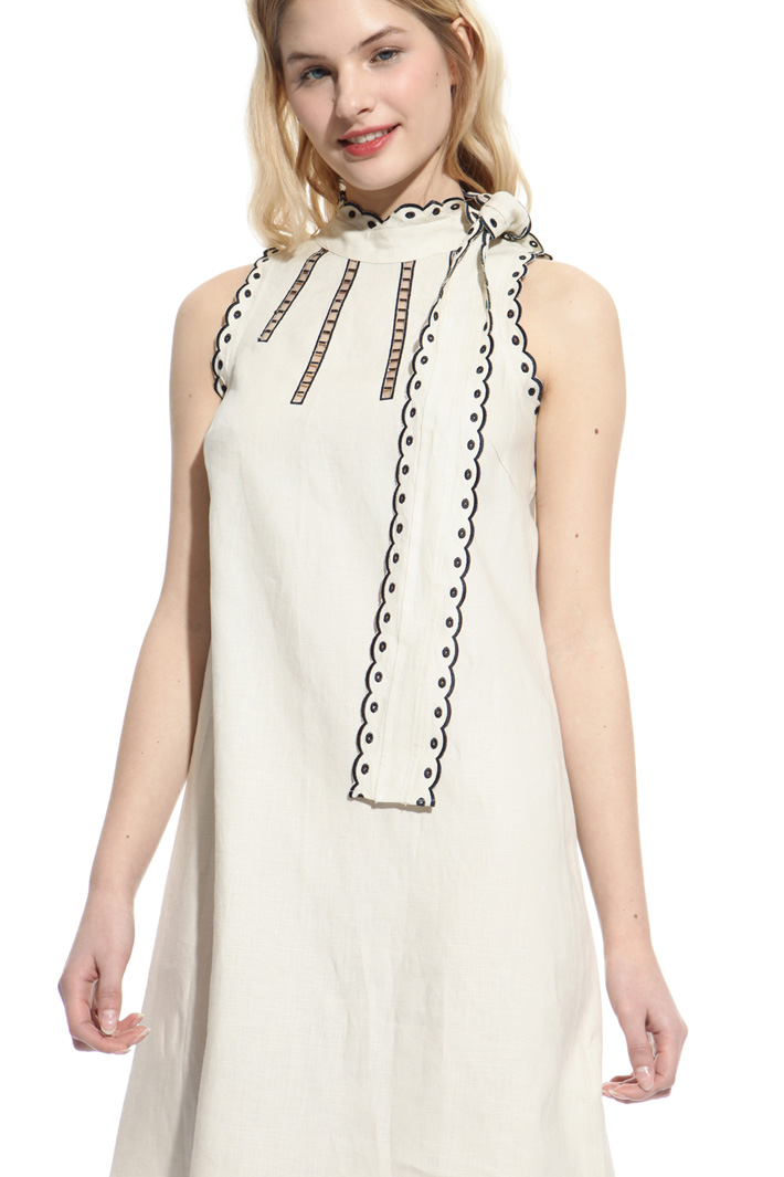 Scalloped trim dress Intrend Scalloped trim dress Intrend