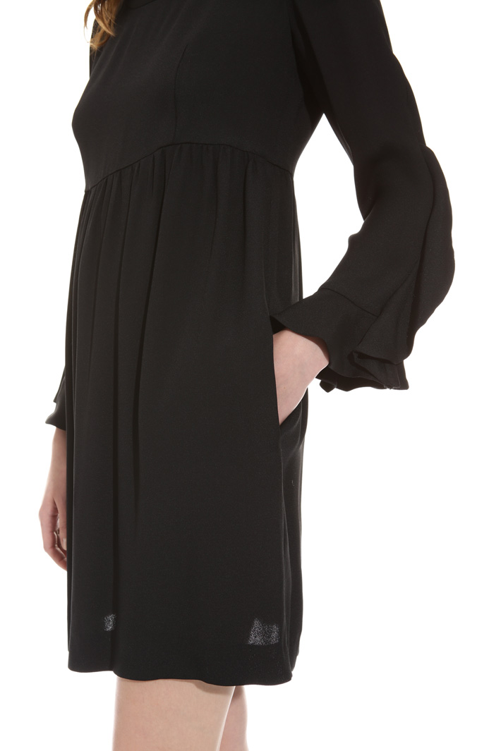 Crepe envers satin dress Intrend Crepe envers satin dress Intrend