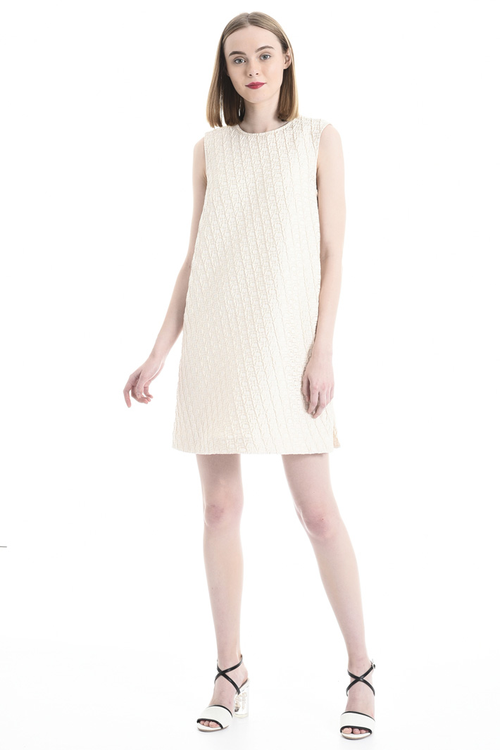 Dress in matelassé fabric Intrend Dress in matelassé fabric Intrend