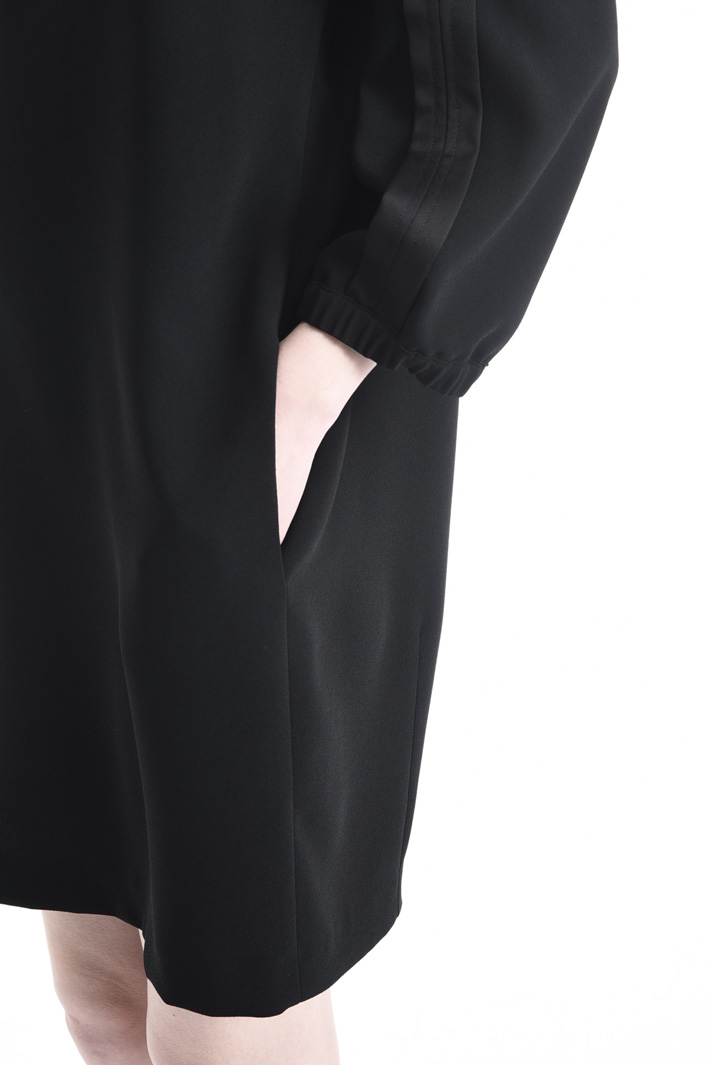 Egg-shaped dress Intrend Egg-shaped dress Intrend