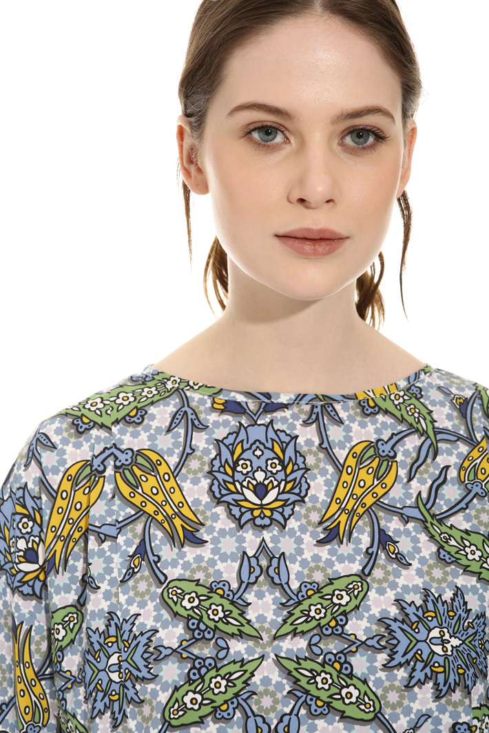 Loose-fit printed dress Intrend Loose-fit printed dress Intrend