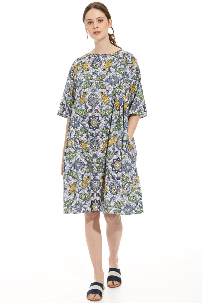 Loose-fit printed dress Intrend Loose-fit printed dress Intrend