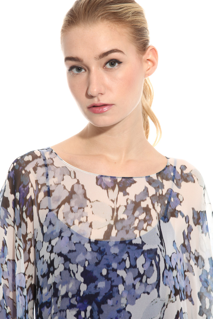 Loose-fit silk dress Intrend Loose-fit silk dress Intrend