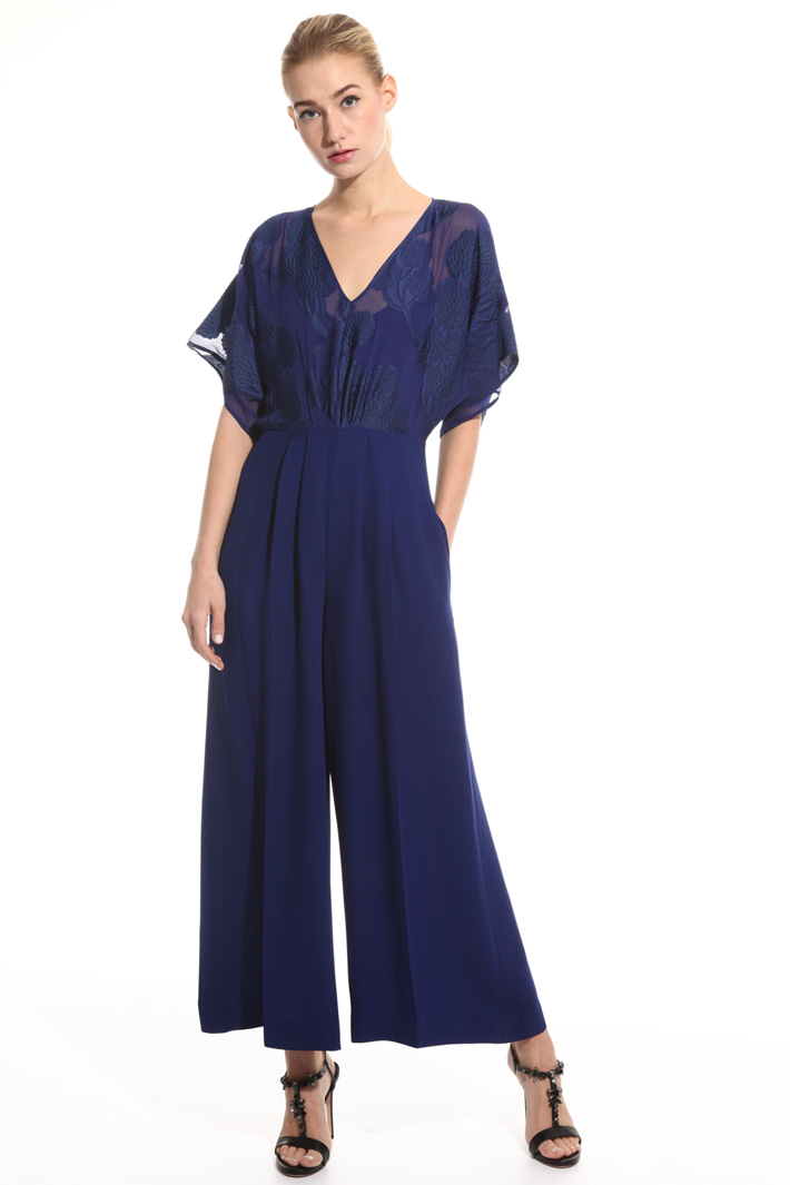 Loose-fit cropped jumpsuit Intrend Loose-fit cropped jumpsuit Intrend