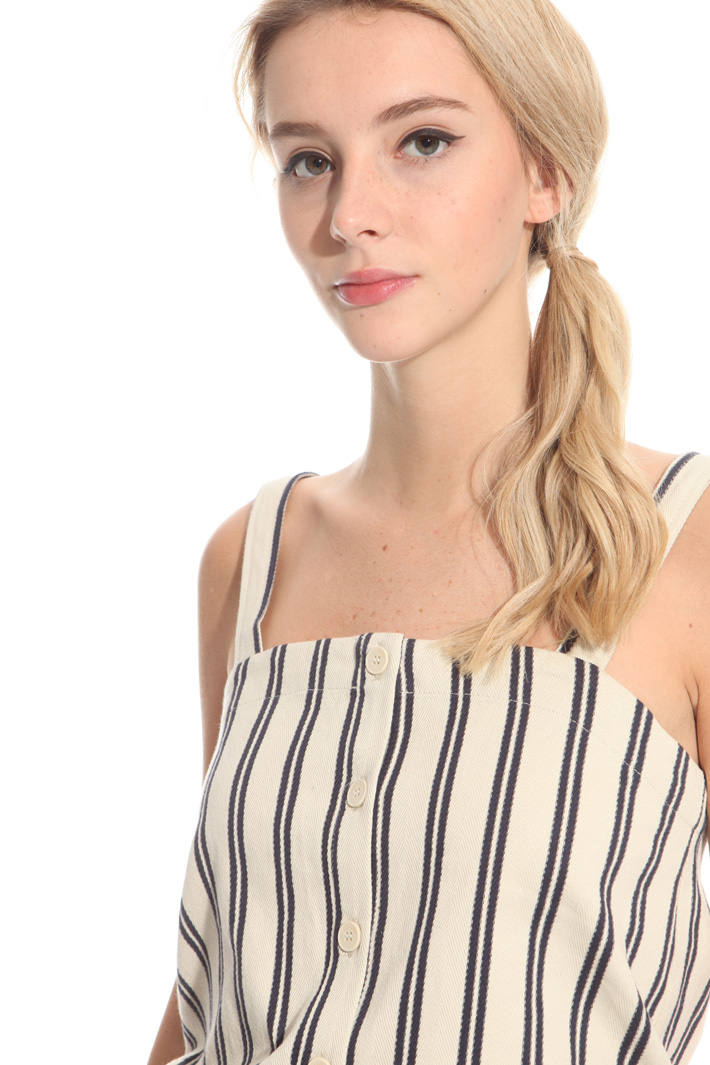 Chevron jersey jumpsuit
Intrend Chevron jersey jumpsuit
Intrend
