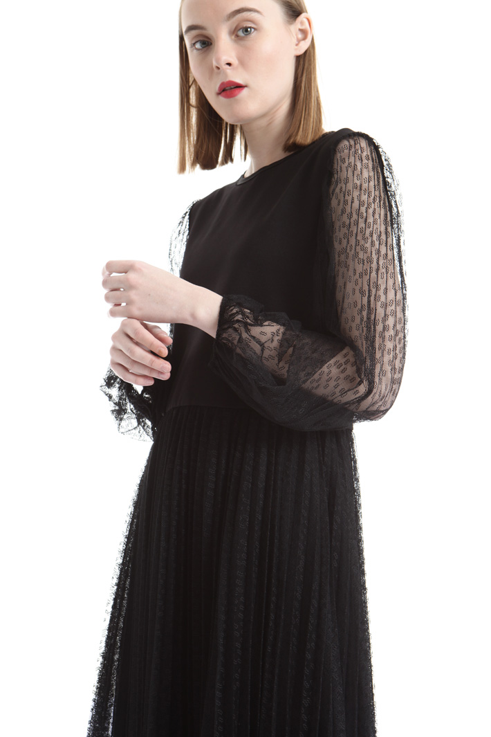 Pleated tulle dress Intrend Pleated tulle dress Intrend