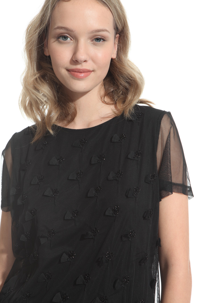 Embroidered tulle T-shirt Intrend Embroidered tulle T-shirt Intrend