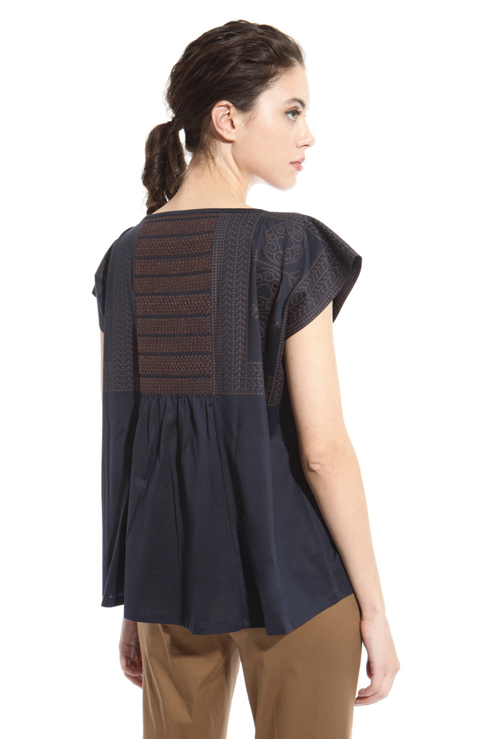 Top con motivi punto smock Intrend Top con motivi punto smock Intrend