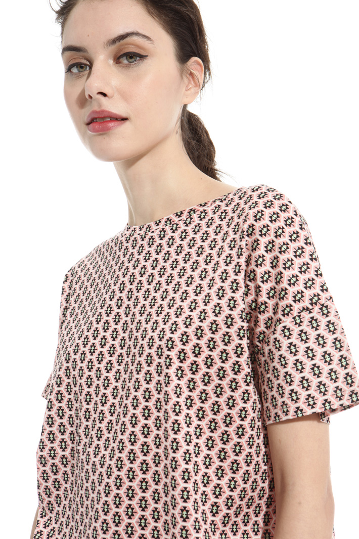 Printed boxy T-shirt Intrend Printed boxy T-shirt Intrend
