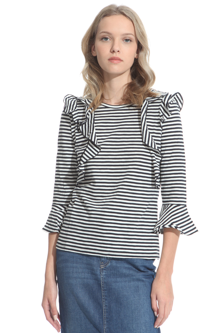Flounced T-shirt Intrend Flounced T-shirt Intrend