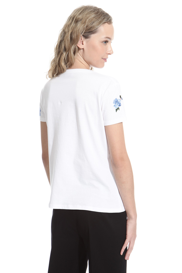 Embroidered T-shirt Intrend Embroidered T-shirt Intrend