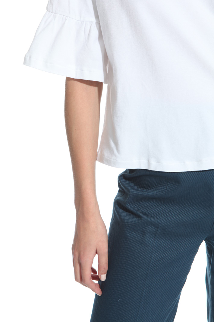 T-shirt con manica a corolla Intrend T-shirt con manica a corolla Intrend