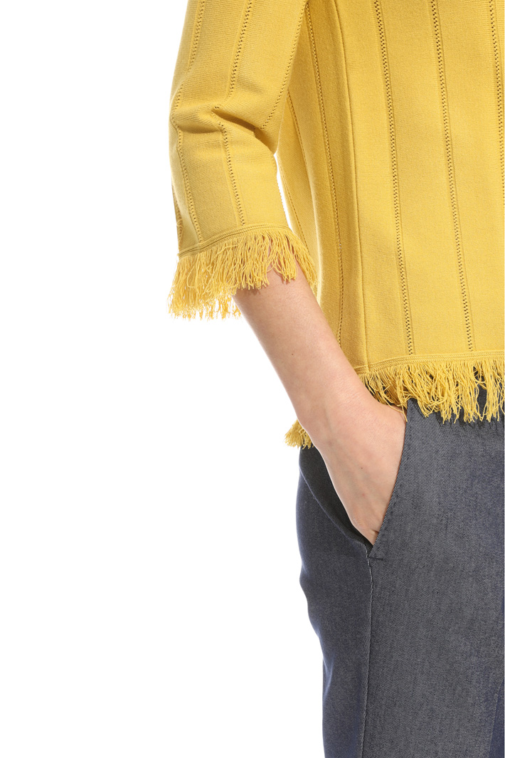 Fringed perforated sweater Intrend Fringed perforated sweater Intrend