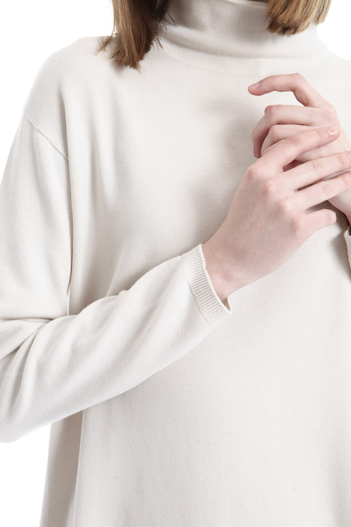Dolcevita in maglia di viscosa Intrend Dolcevita in maglia di viscosa Intrend