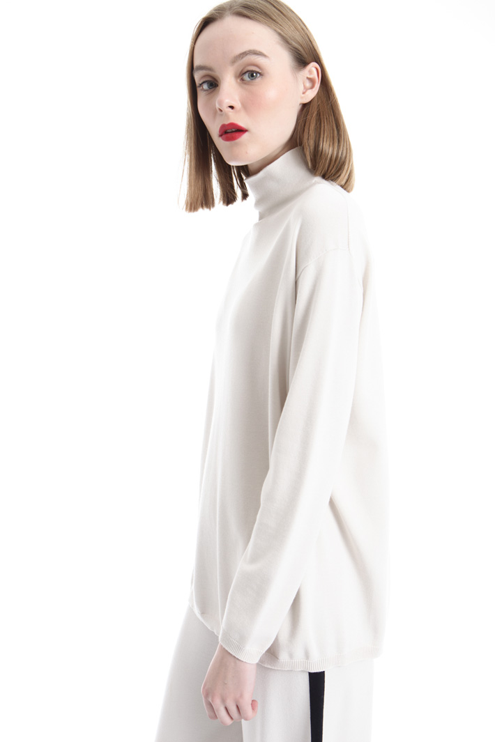 Dolcevita in maglia di viscosa Intrend Dolcevita in maglia di viscosa Intrend