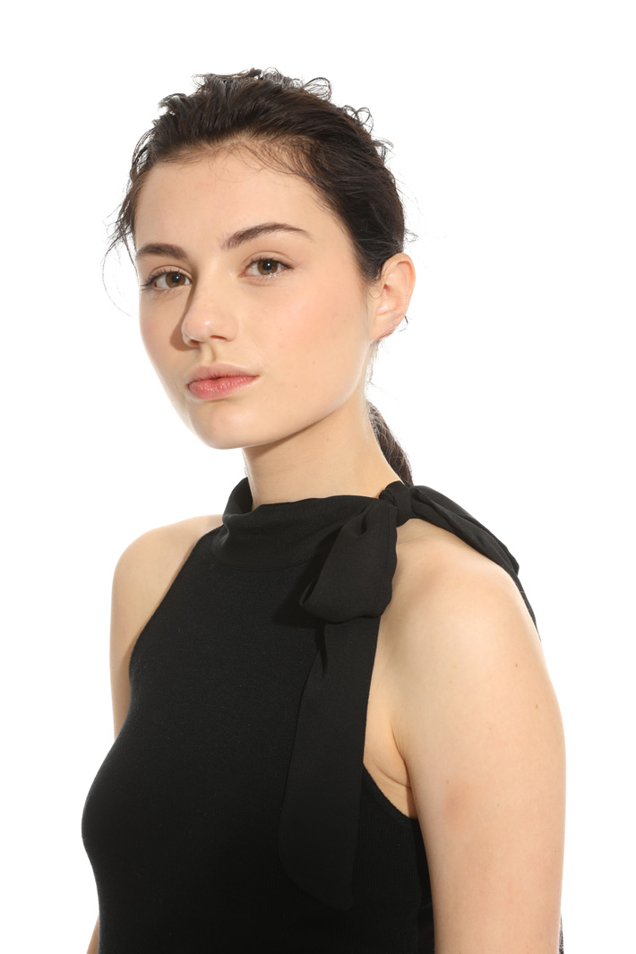 Top in maglia stretch Intrend Top in maglia stretch Intrend