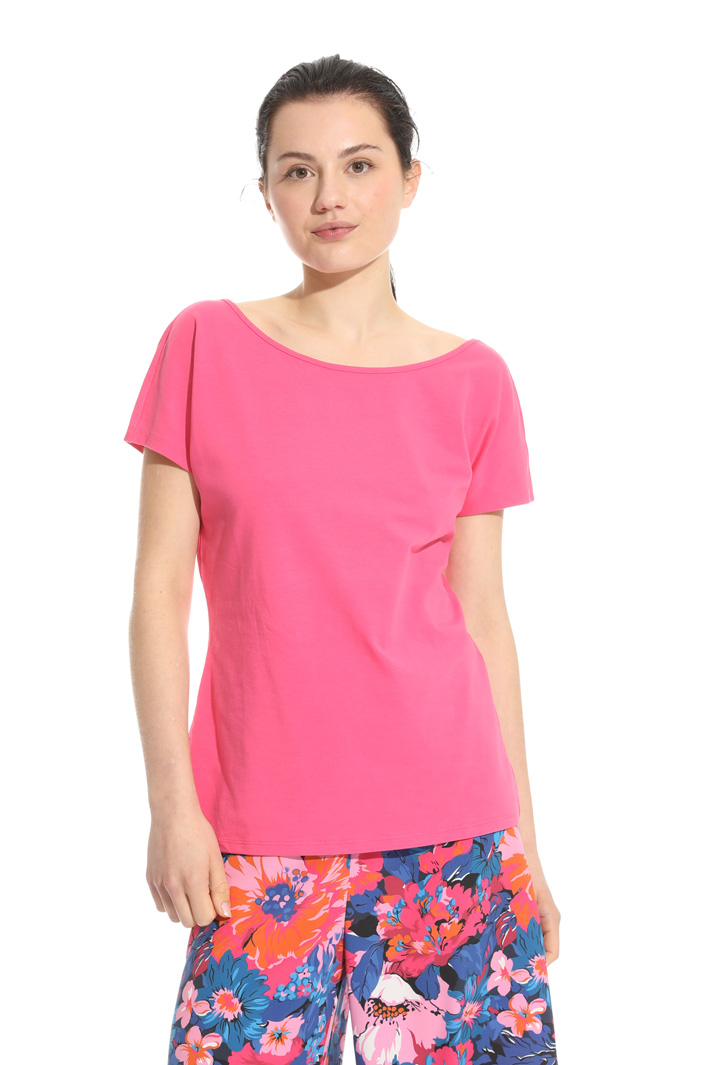 T-shirt con scollo ampio Intrend T-shirt con scollo ampio Intrend