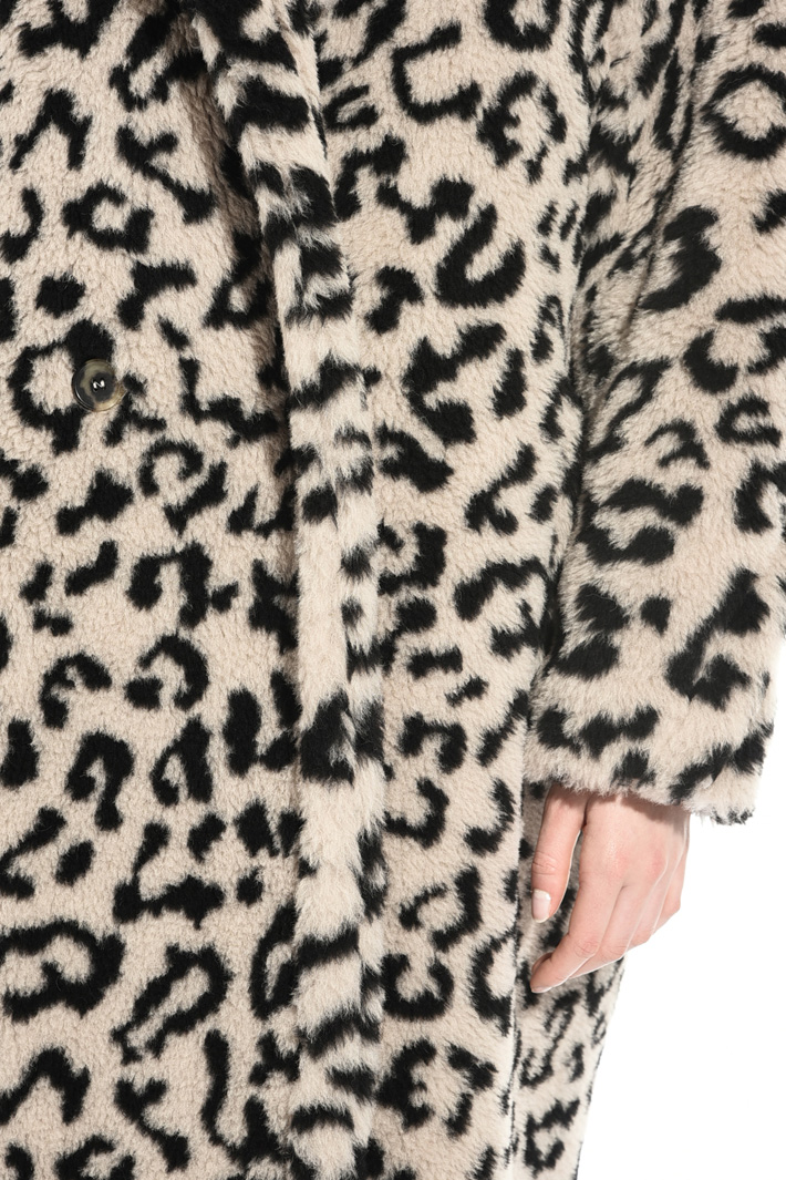 Oversized animal print coat Intrend Oversized animal print coat Intrend