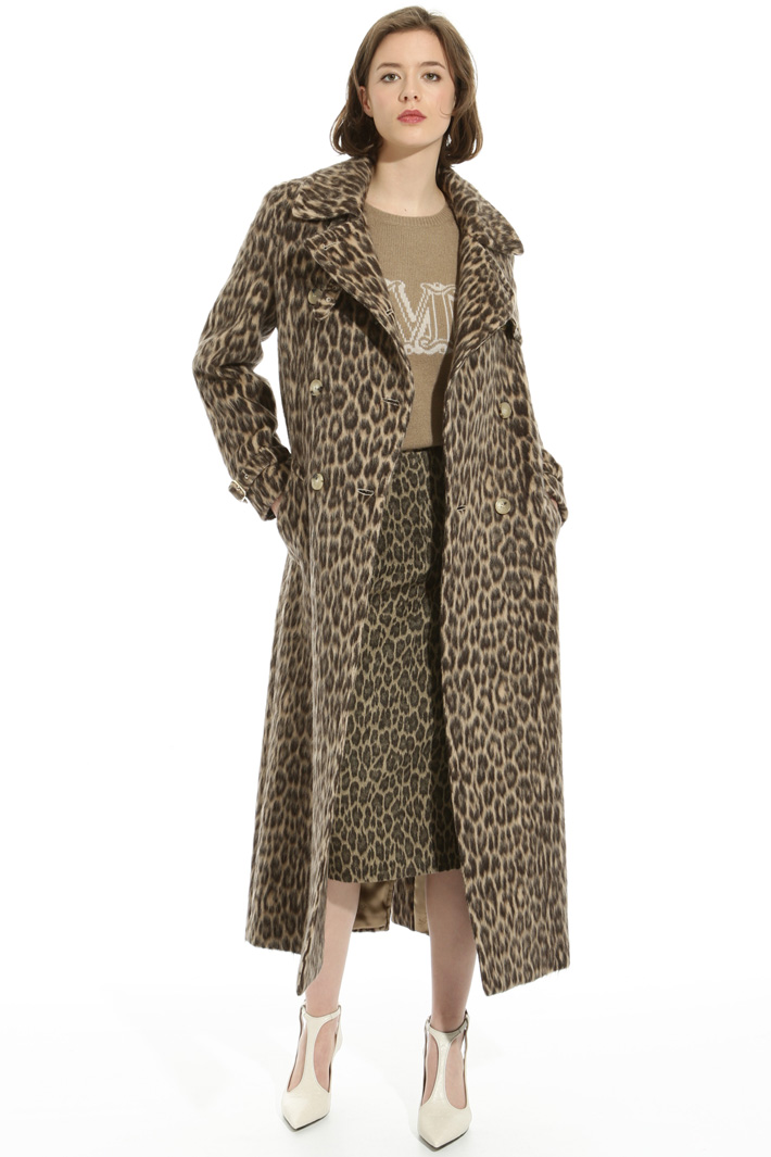 Long animal print coat Intrend Long animal print coat Intrend