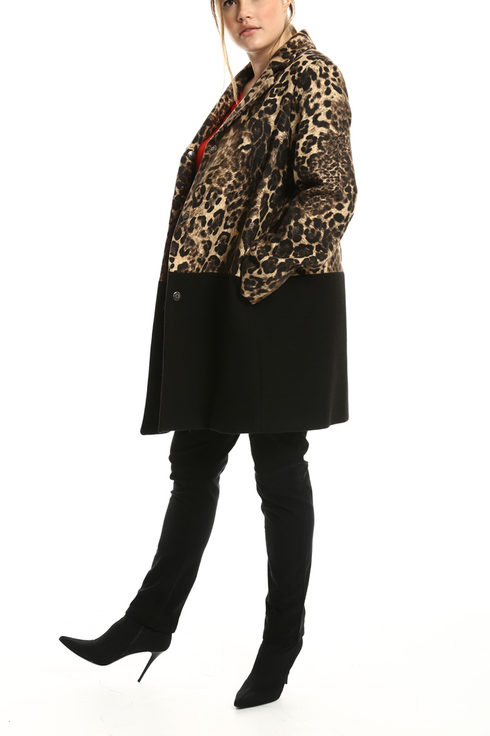 Animalier coat in felt fabric Intrend Animalier coat in felt fabric Intrend
