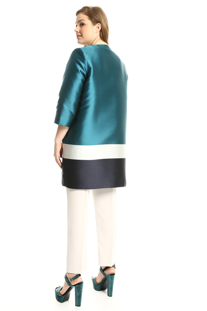 Mikado dust coat
Intrend Mikado dust coat
Intrend