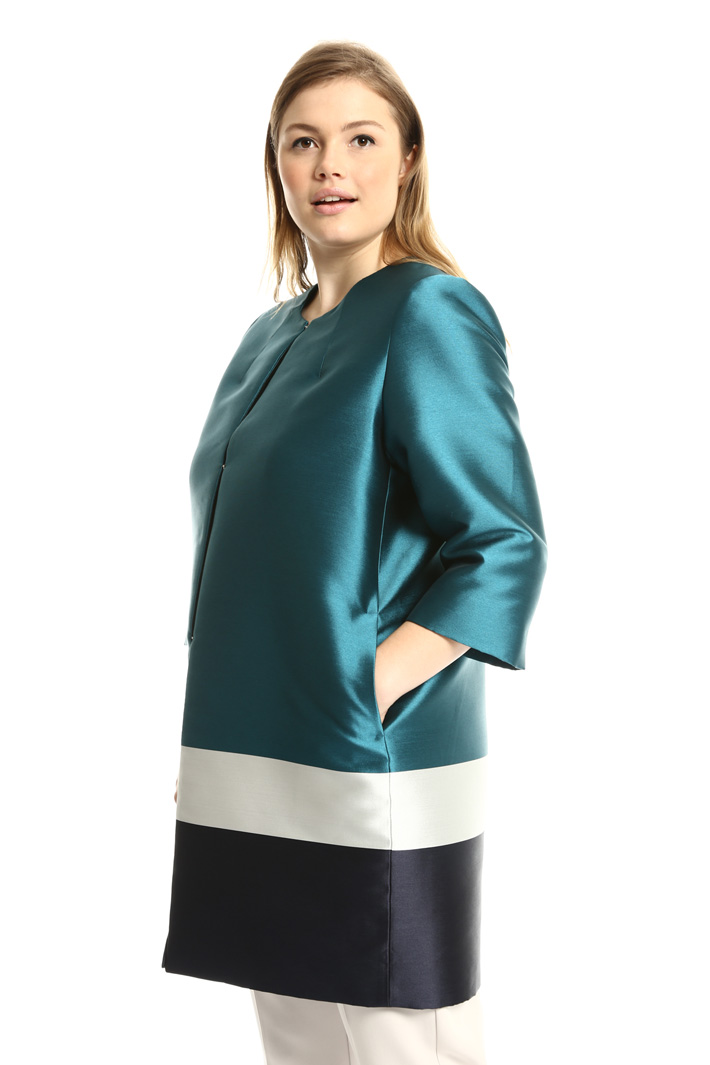Mikado dust coat
Intrend Mikado dust coat
Intrend