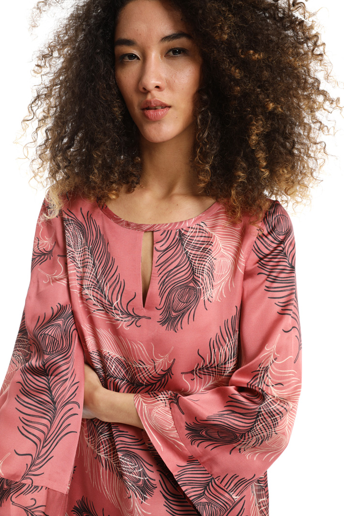 Viscose satin blouse Intrend Viscose satin blouse Intrend