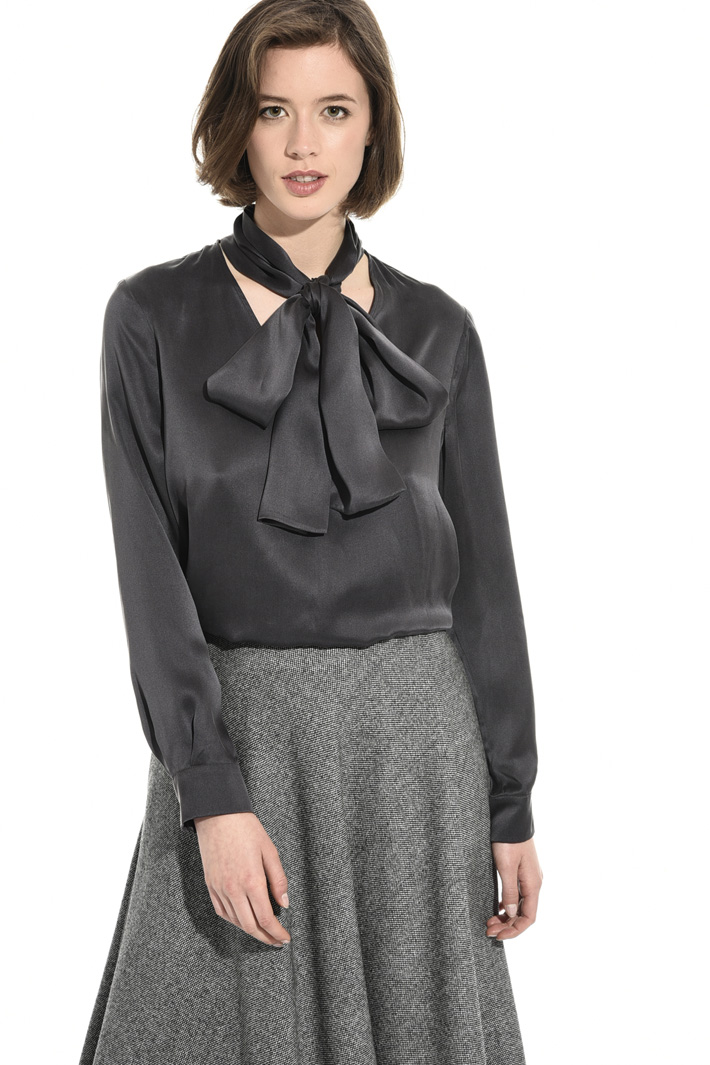 Silk satin blouse Intrend Silk satin blouse Intrend