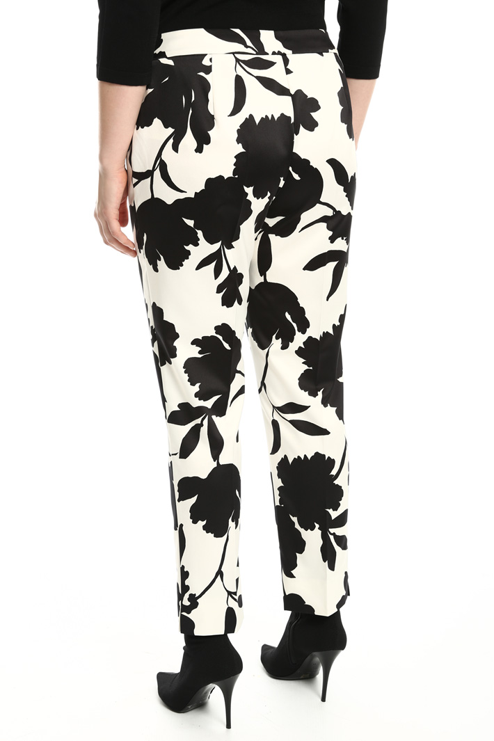 Printed satin trousers Intrend Printed satin trousers Intrend