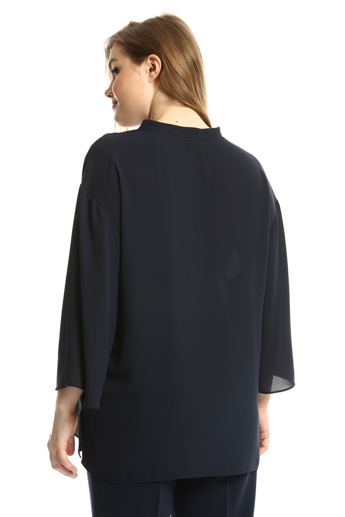 Blouse with jeweled embroidery
Intrend Blouse with jeweled embroidery
Intrend