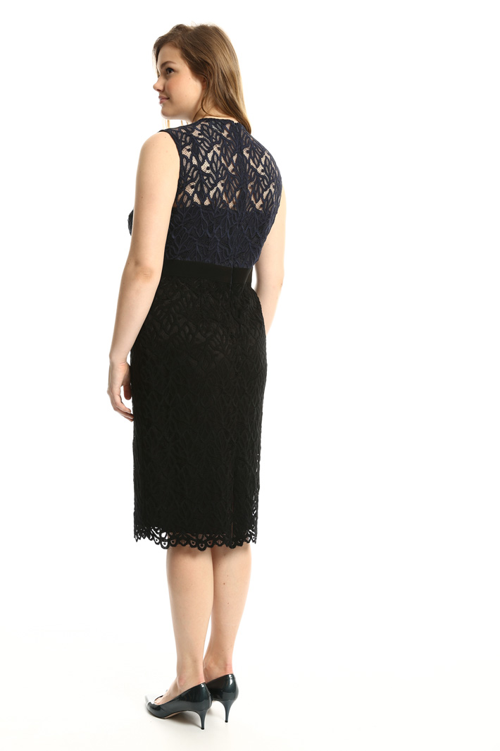 Scalloped lace dress
Intrend Scalloped lace dress
Intrend