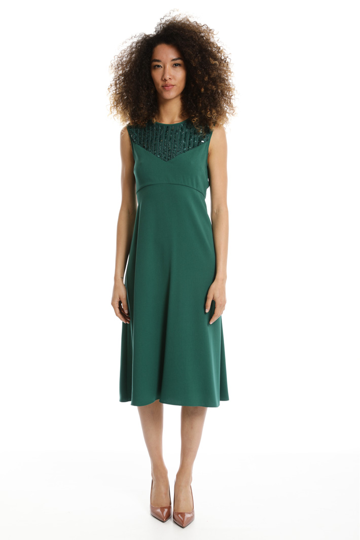 Abito midi con paillettes Intrend Abito midi con paillettes Intrend