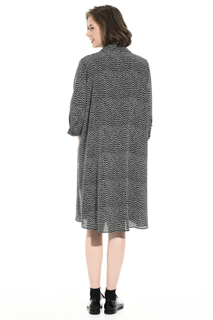 Oversized silk crepe dress Intrend Oversized silk crepe dress Intrend