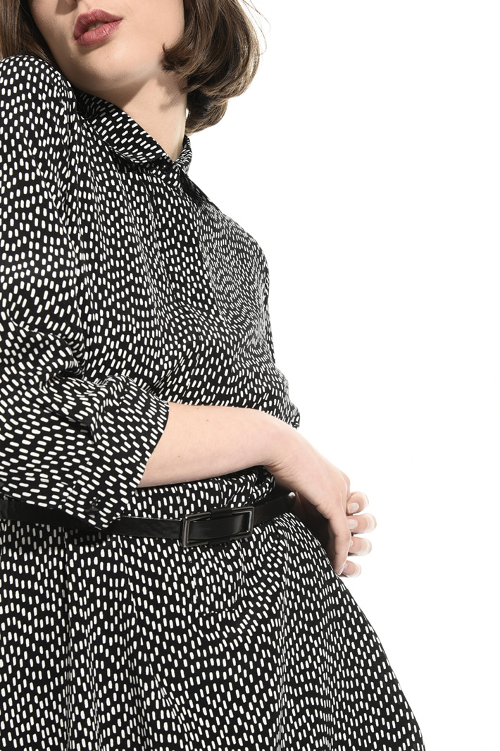 Oversized silk crepe dress Intrend Oversized silk crepe dress Intrend