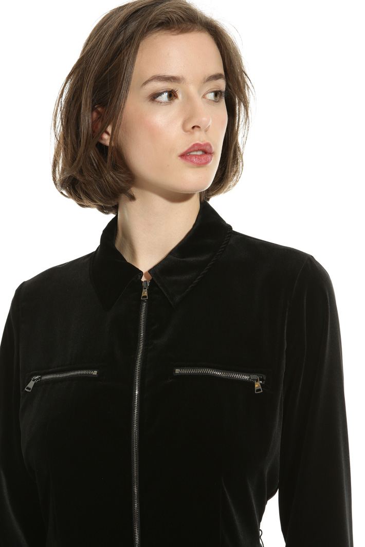 Smooth velvet jumpsuit Intrend Smooth velvet jumpsuit Intrend