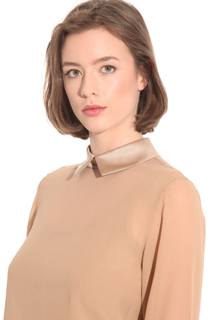 Georgette and satin blouse Intrend Georgette and satin blouse Intrend