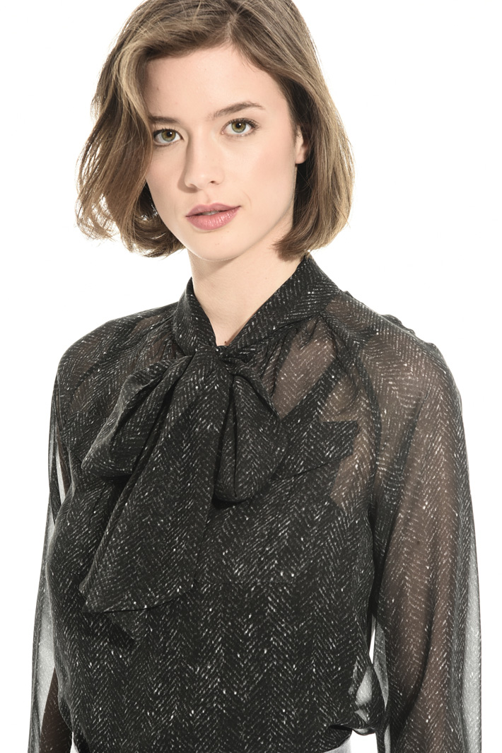 Silk georgette blouse Intrend Silk georgette blouse Intrend
