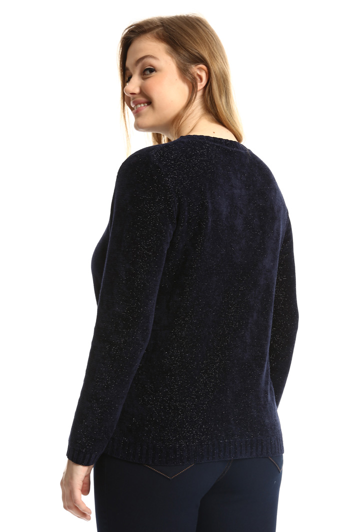 Lurex chenille cardigan
Intrend Lurex chenille cardigan
Intrend